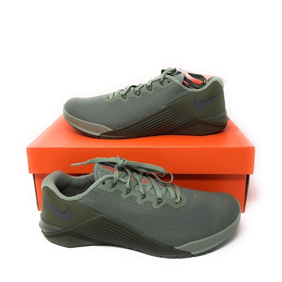 nike metcon 5 olive green